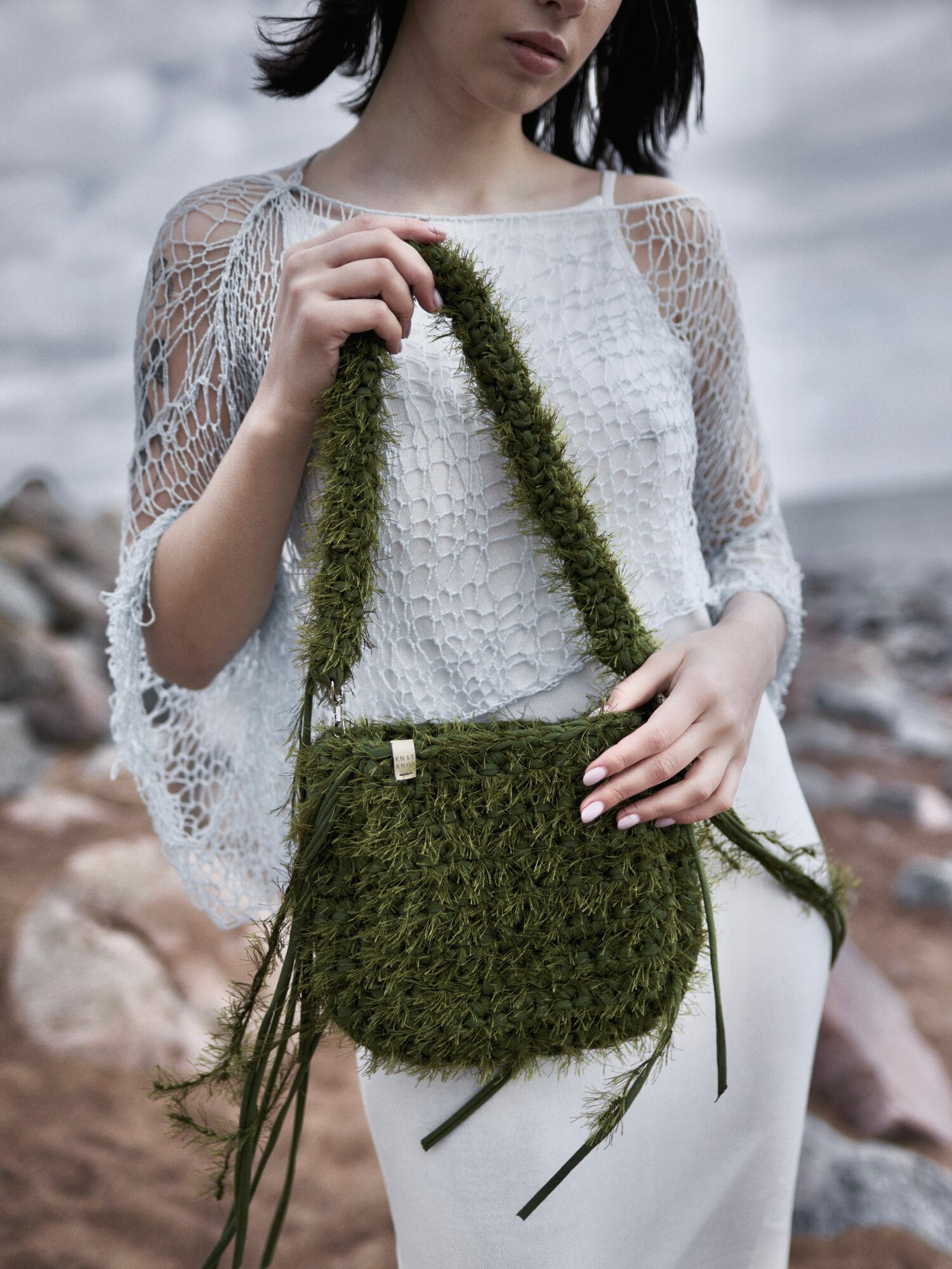 Сумка багет KNIT KNOT, фактура вязаная, хаки — фото 1