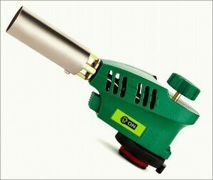 3-ON Горелка газовая с пьезорозжигом, цанговый захват, широкое cопло, 15,3х4,5х7,2см, 10-02-008