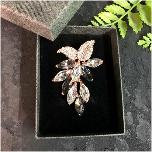 Женская брошь подарочная