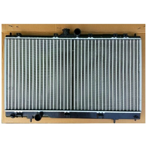 Радиатор Митсубиси Лансер 9 Lancer 9 для МКПП