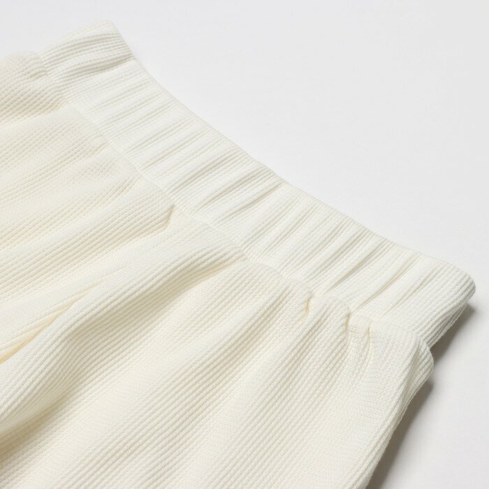Комплект женский (футболка, шорты) KAFTAN Basic line, р. 46, молочный - фотография № 9