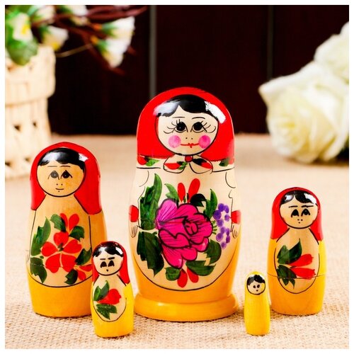 фото Матрёшка «семёновская», красный платок 5 кукольная, 9 см 691129 сима-ленд