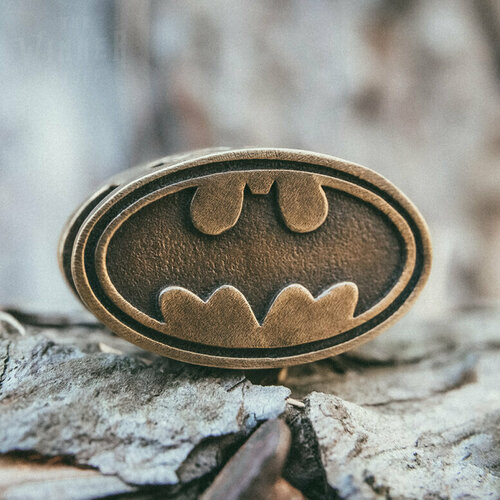 Бэтмен Batman Темный Рыцарь - Летучая Мышь - Супергерой - Из Фильма - Знак Бэтмена Batman - Готэм Сити - Бусина на Темляк - Темлячная Бусина - Брелок фигурка джокер с оружием бэтмен темный рыцарь подарок batman подвижная 17 см