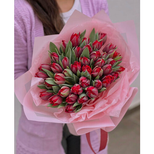 Премиум букет из красных пионовидных тюльпанов 51 шт, цветы премиум, шикарный, красивый букет цветов, тюльпаны.