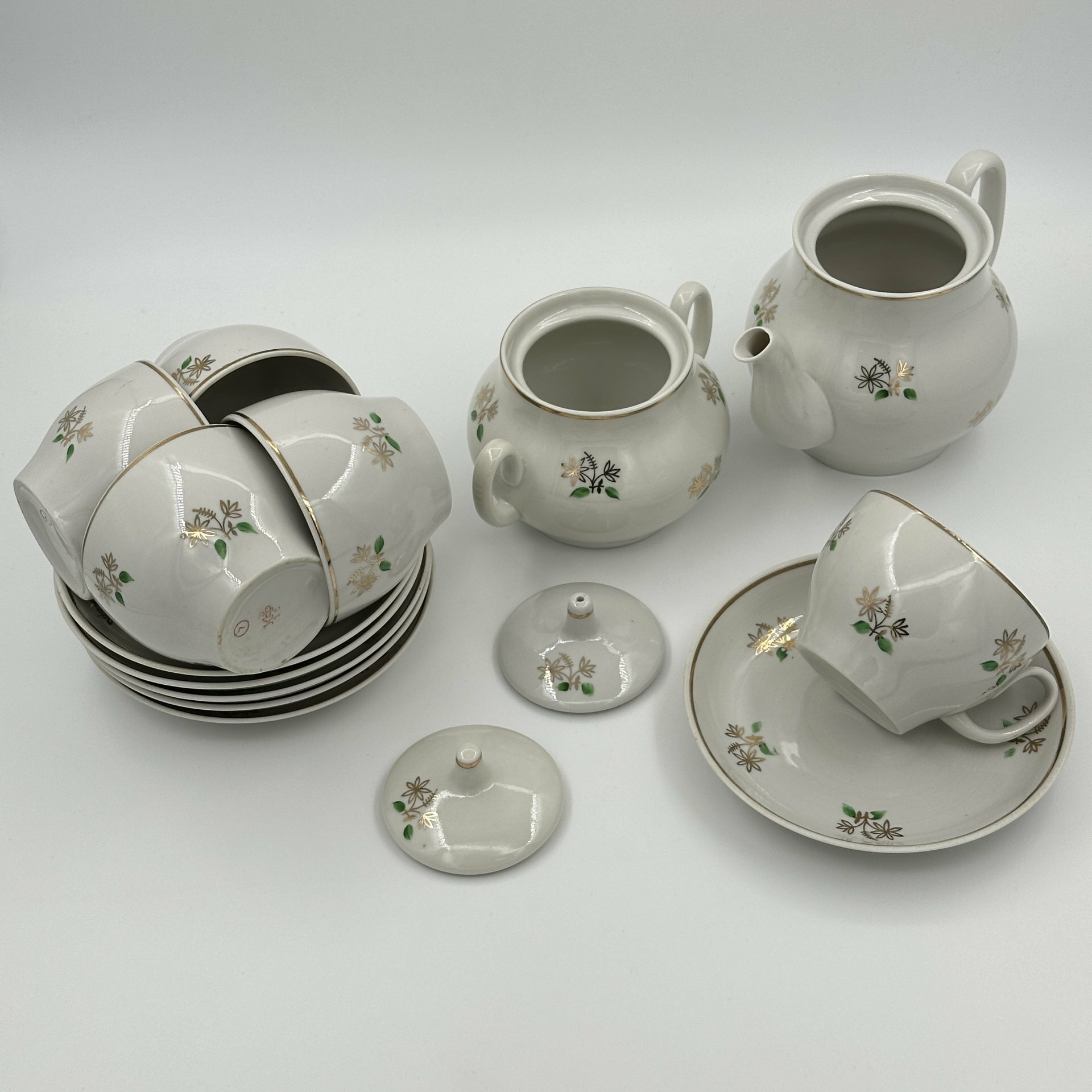 Сервиз чайный с нежным растительным декором на 5 персон (13 предметов), фарфор