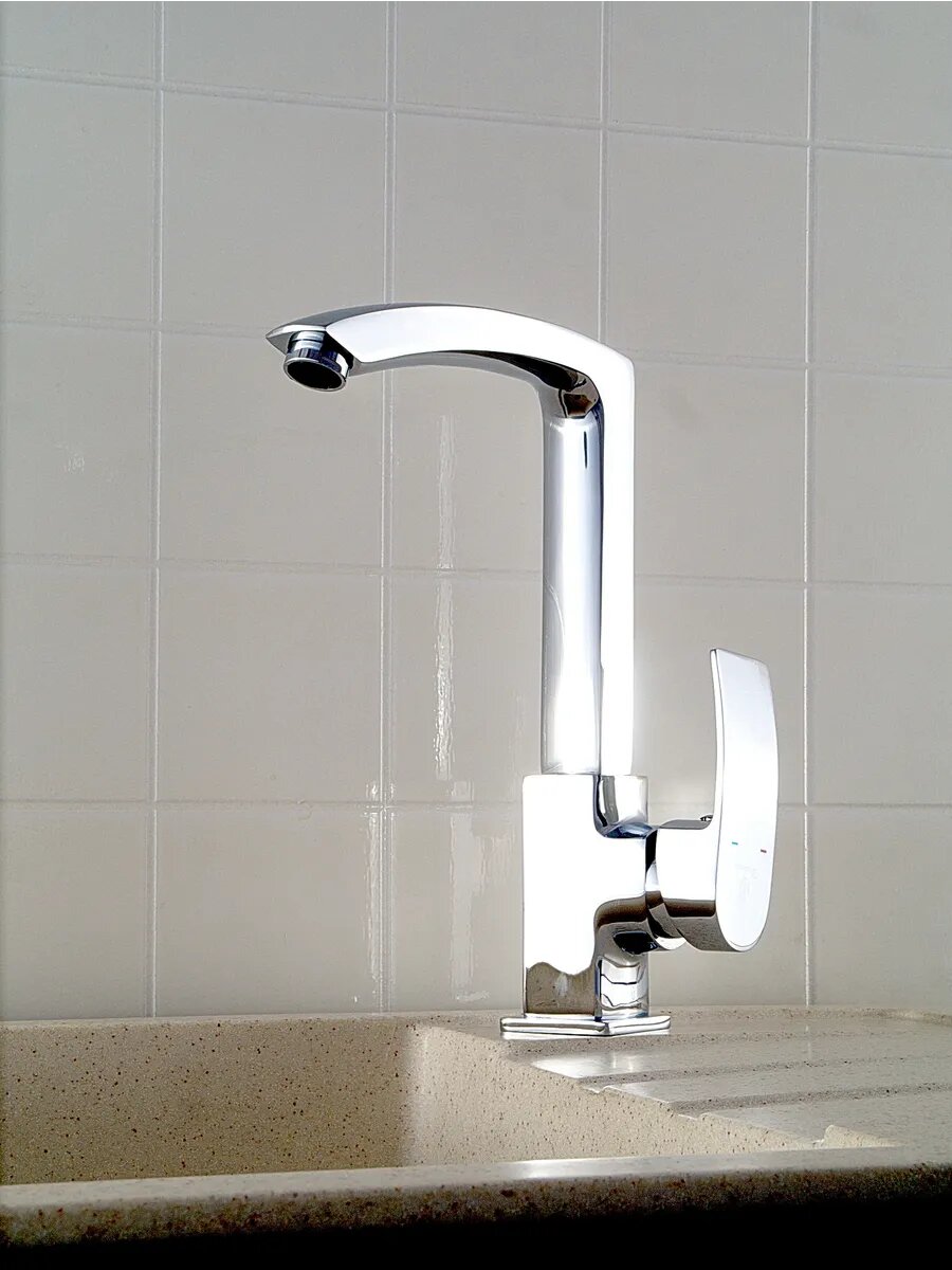 Смеситель для кухни Diadonna, латунь, поворотный излив, высокий излив — фото 1