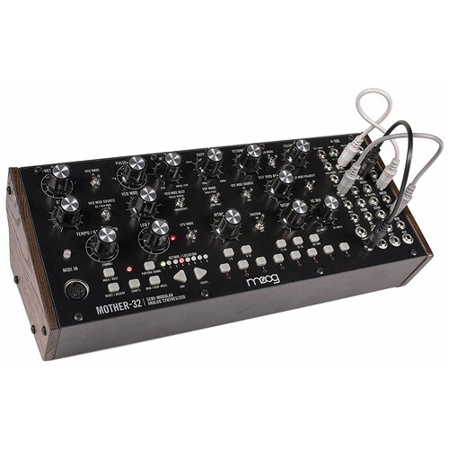 Аналоговый синтезатор Moog Mother-32