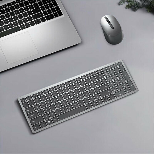 Набор комбинированная беспроводная мышь и клавиатура Dell KM7120W черный 10040₽