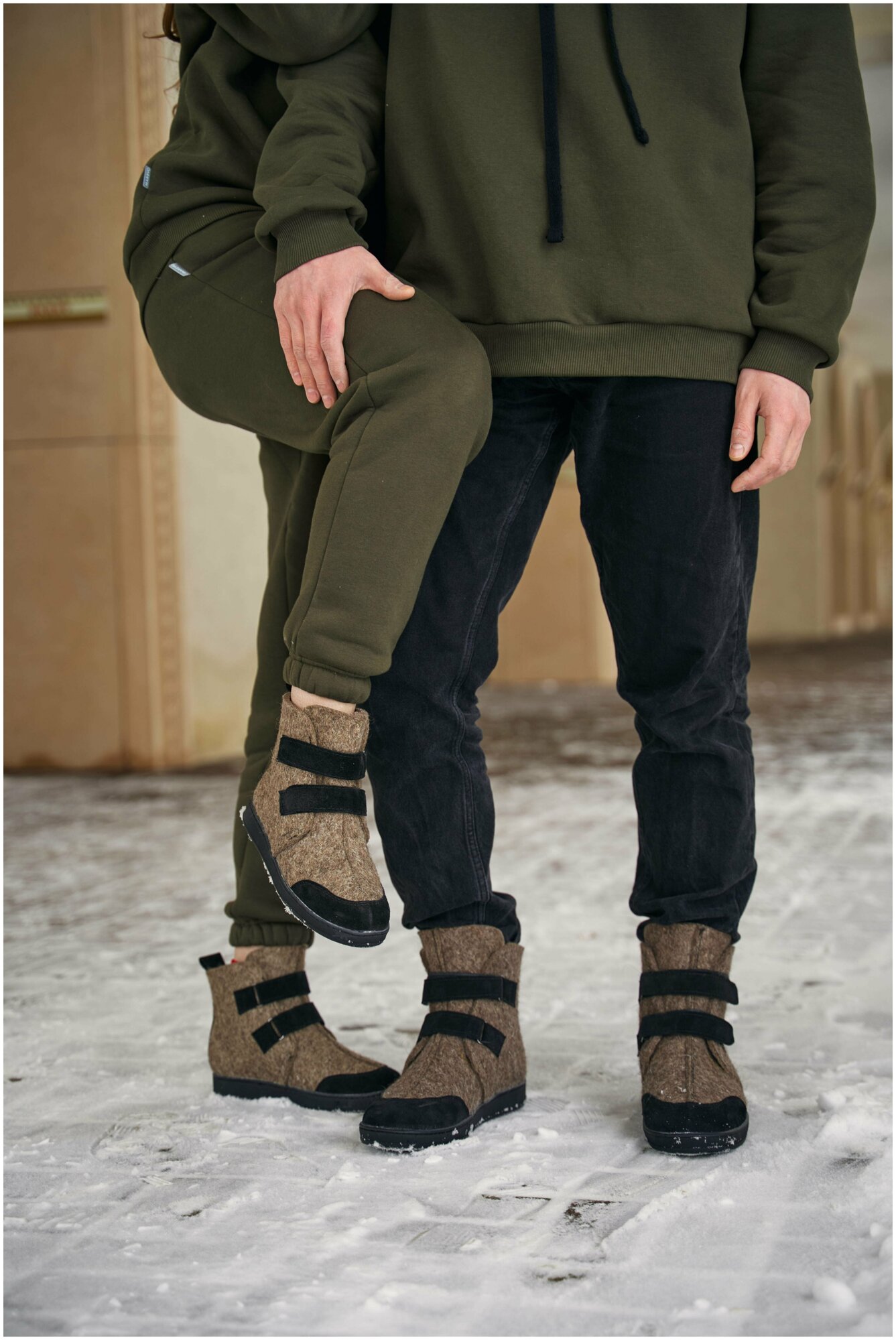 Ботинки валенки женские зимние на подошве войлочная обувь - фотография № 6