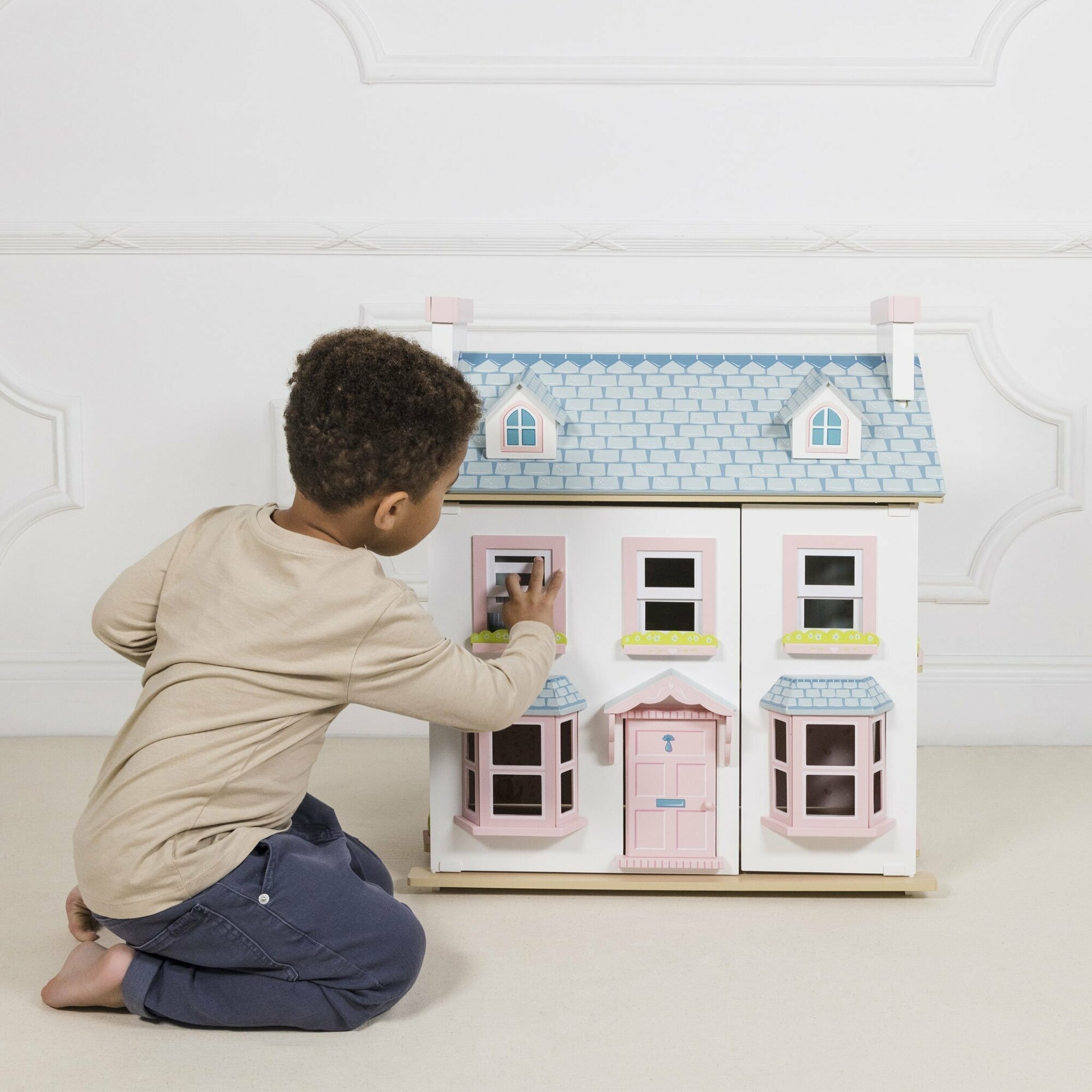 Кукольный домик Большое поместье Мэйберри с делением на комнаты, Le Toy Van