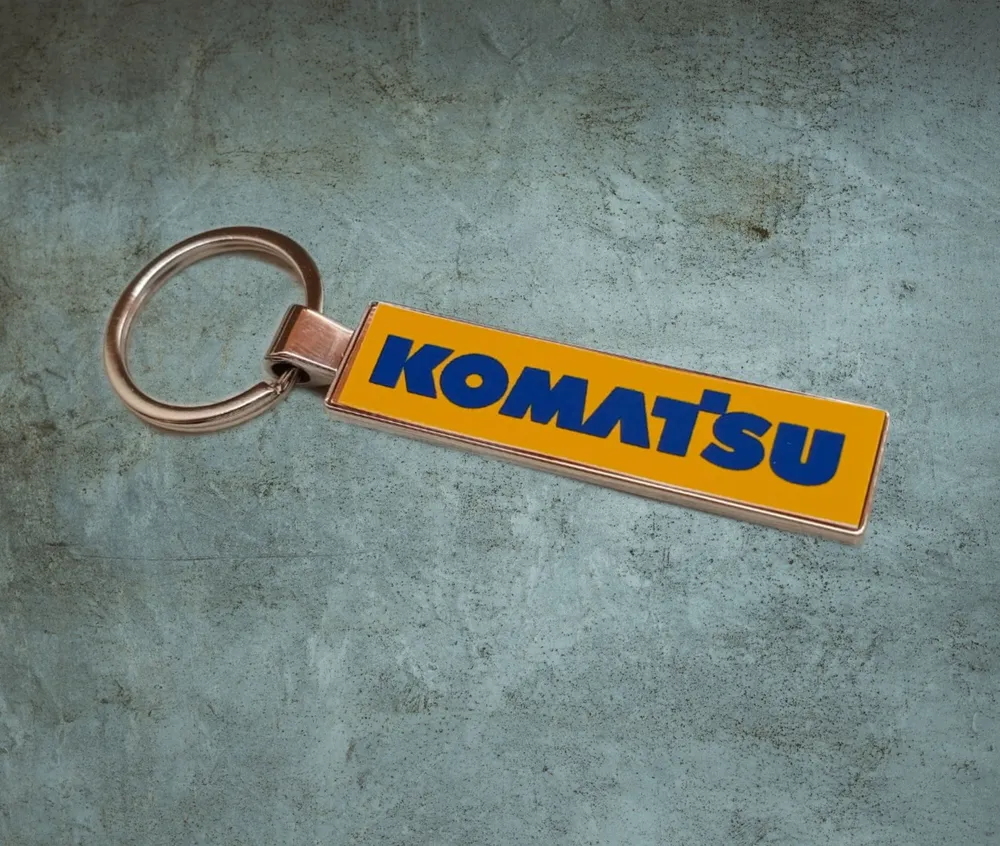 Брелок автомобильный металлический Komatsu ( для строительной техники, трактор, погрузчик, бульдозер, экскаватор)