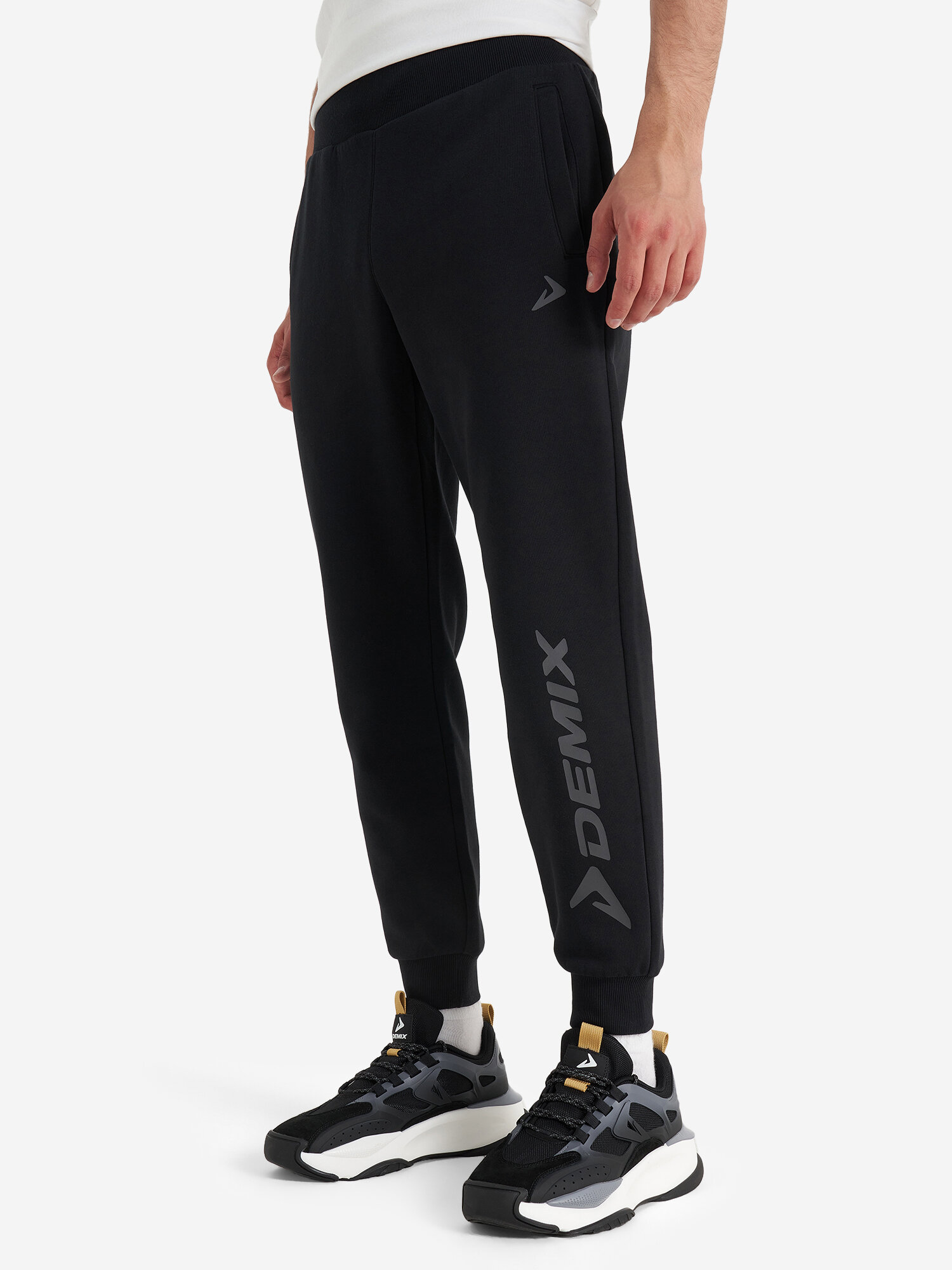 Брюки спортивные