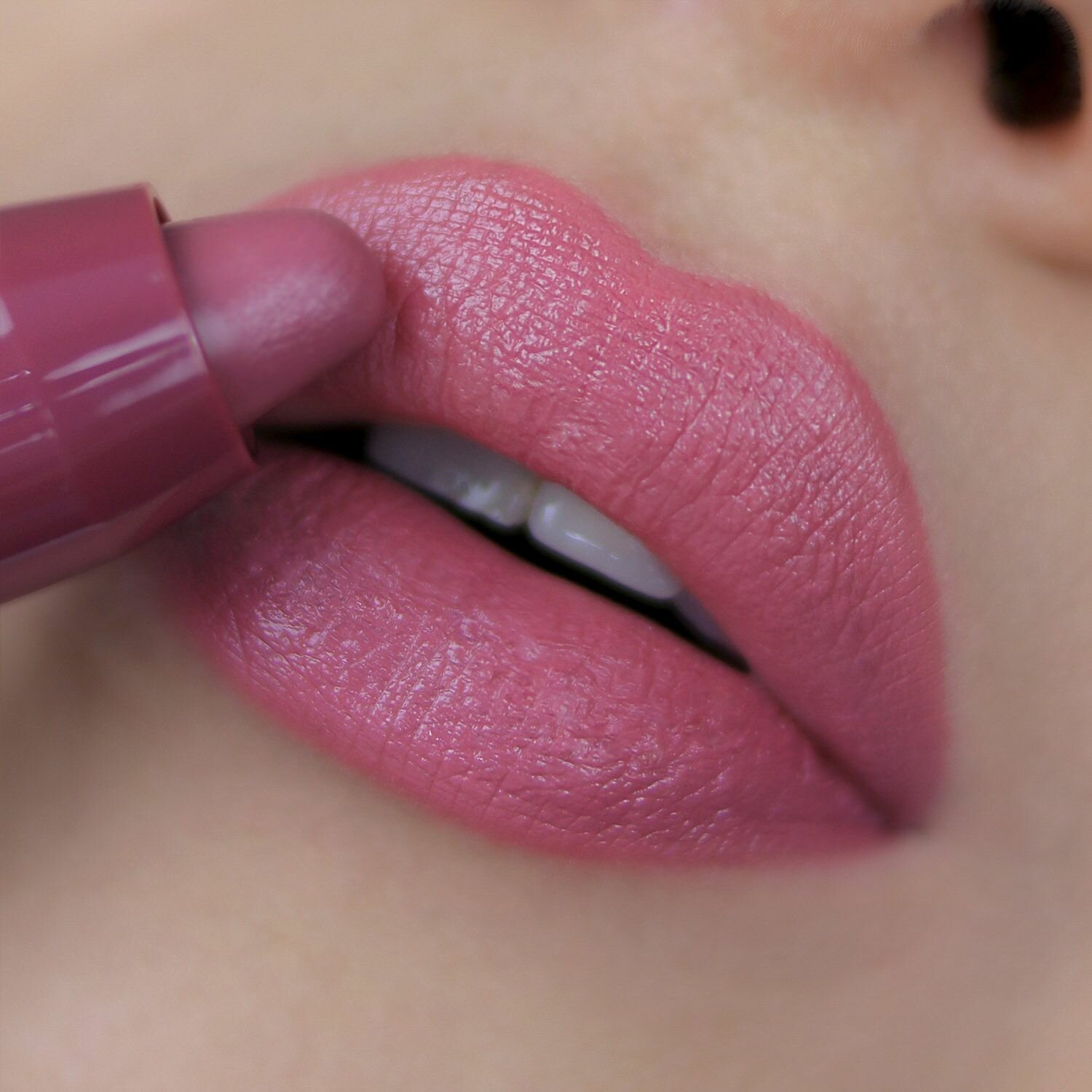 Помада-карандаш Smart girl SATIN COLORS, тон 2, Belor Design — фото 1