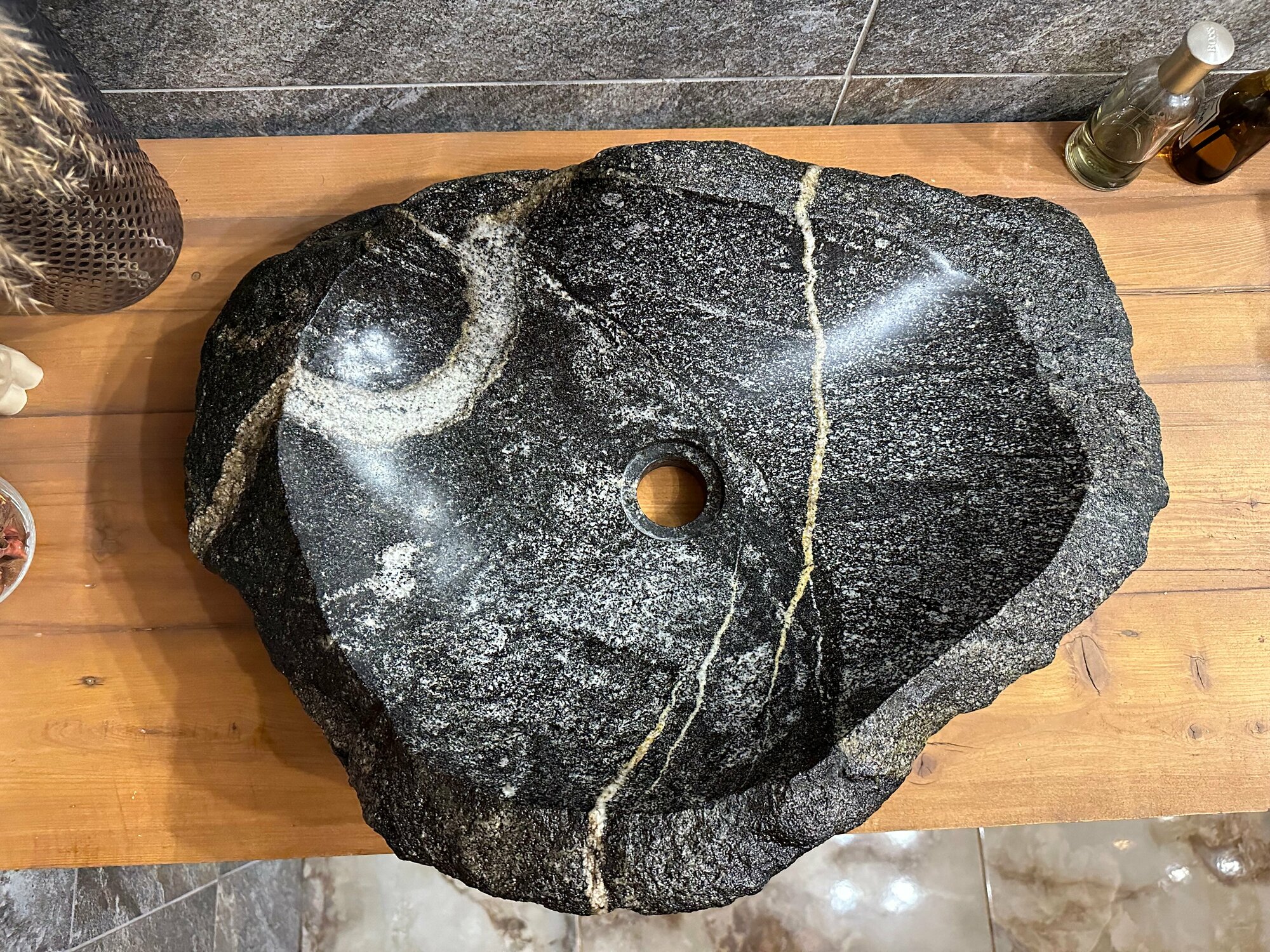 Раковина из натурального цельного камня, Titanium Nord (58х41) - фотография № 5