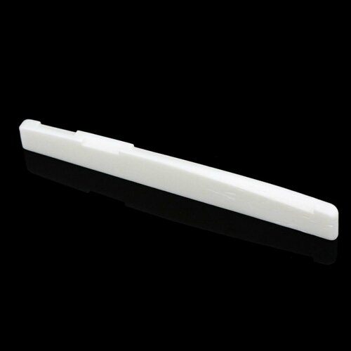 Нижний порожек Musiclily для акустической гитары, кость, 1шт, 72х3х9 мм. (MX0727)