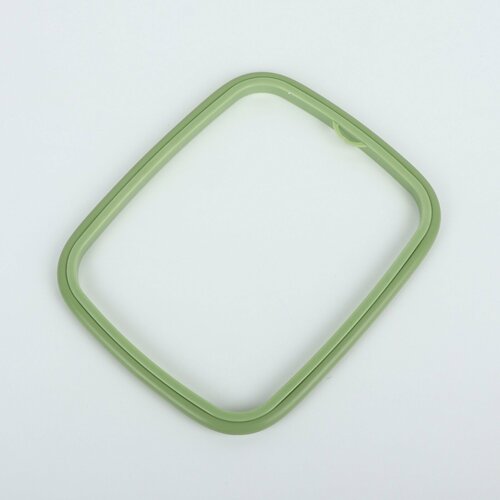 Пяльцы-рамка 2218см оливковый 838₽