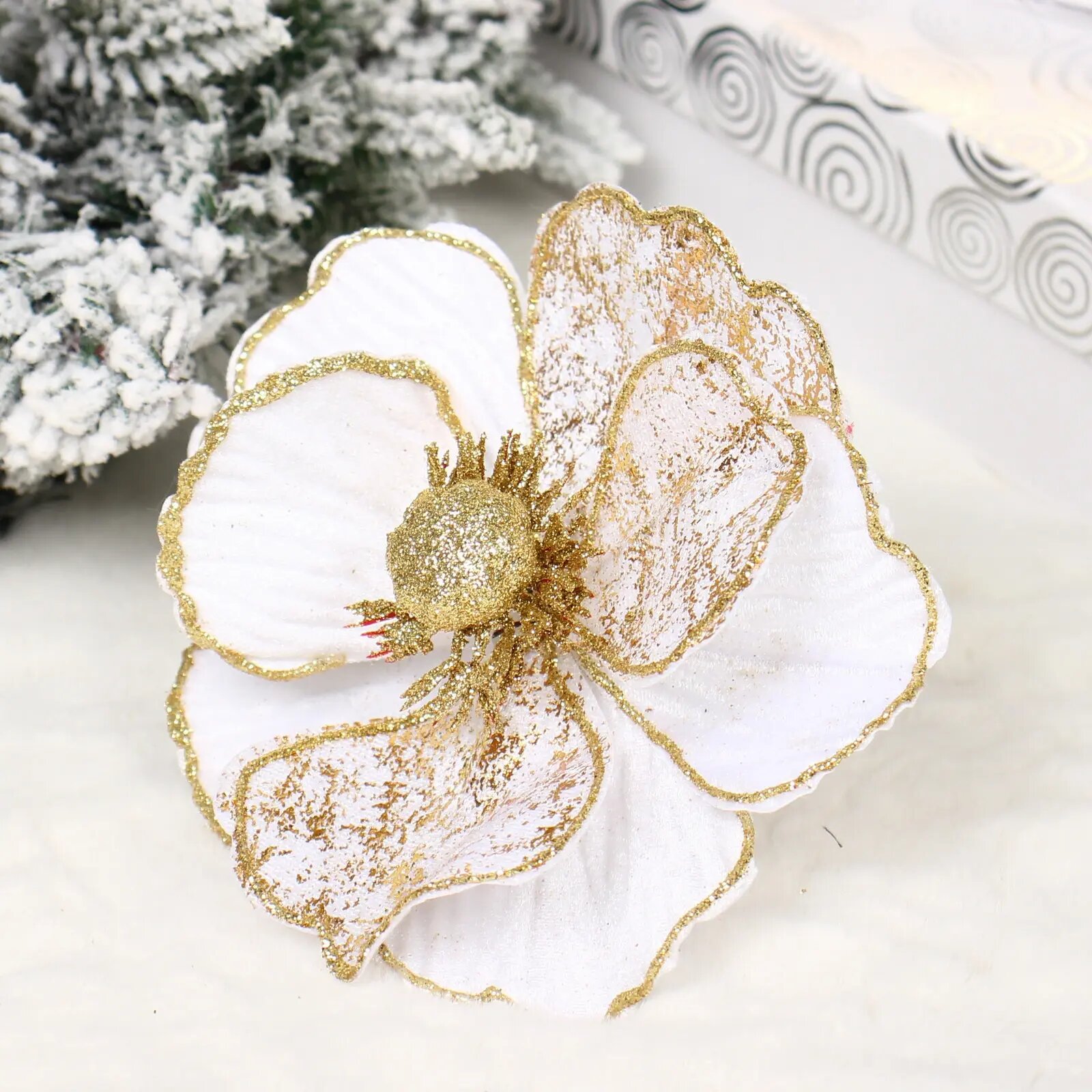 Украшение новогоднее «Пуансеттия - Нежность» 15 см белый и золото праздничное украшение интерьера