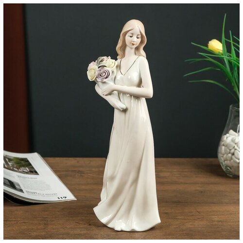 фото Сувенир керамика "девушка в белом платье с букетом роз" 30х9,5х11 см mikimarket