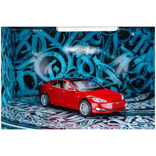 Масштабная модель автомобиля Tesla Model S в масштабе 1/32