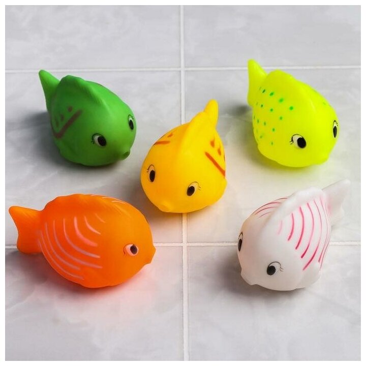 Резиновая игрушка для игры в ванной «Чудо-рыбка», цвет сюрприз