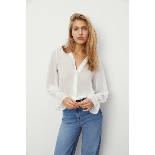 Блуза  Charmstore, классический стиль, прямой силуэт, длинный рукав, полупрозрачная, однотонная, размер S, белый