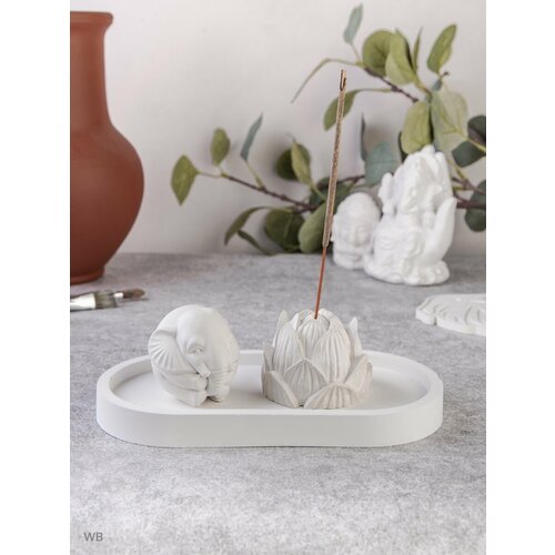 Набор статуэтка слоника и бутон на подносе