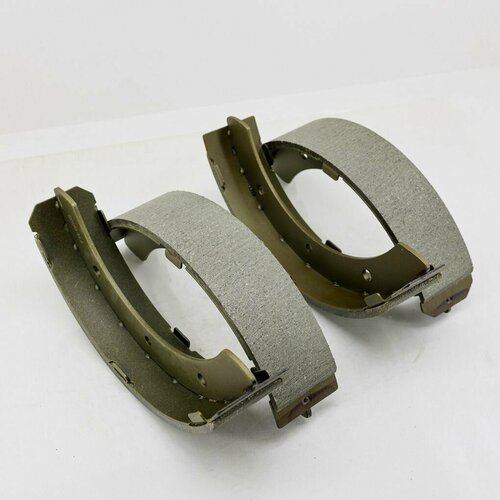 Колодки барабанные MMC CANTER FN-6602 GSPARTS 4415₽