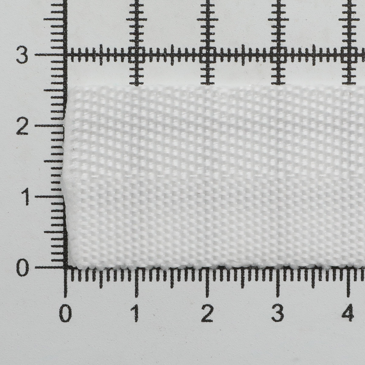 Стропа ременная 25 мм, 25 м, 15,1 г/м, рис. 9356, Красная лента (1 белый) — фото 1