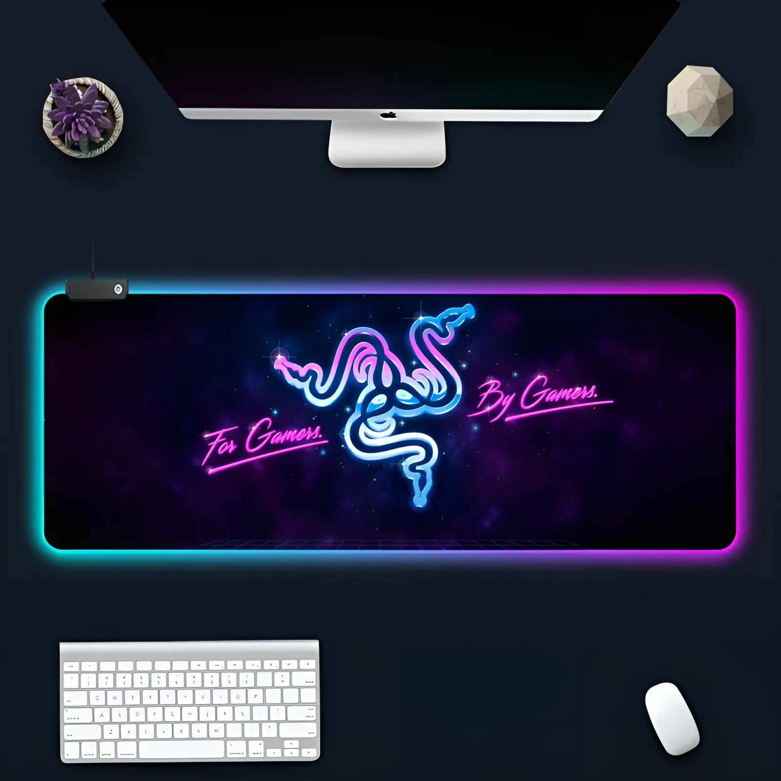фото Коврик для мыши с подсветкой компьютерный большой игровой Razer, 90 x 40 см
