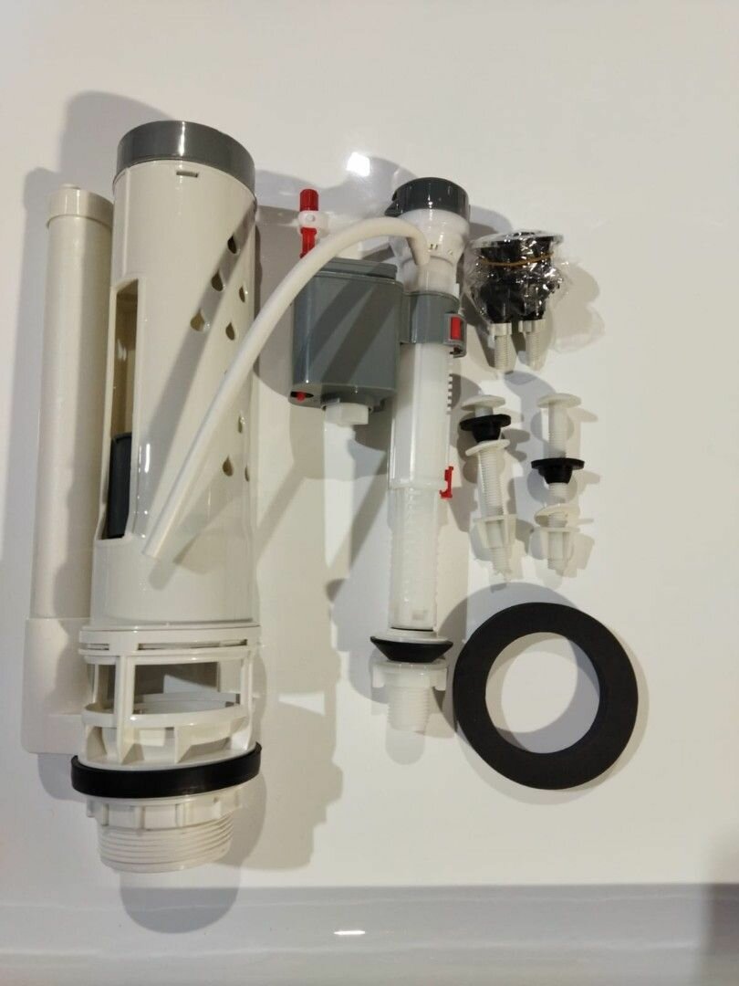 фото Комплект арматуры для сливного бачка с кнопкой Cerutti SPA CT9174