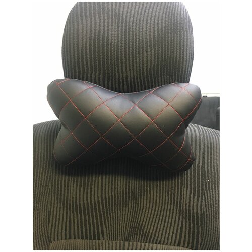 Подушка на подголовник ромб экокожа черный, красная нить