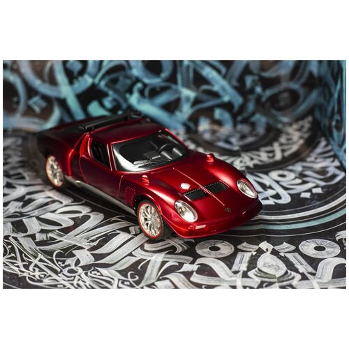 Масштабная модель автомобиля Lamborghini Miura в масштабе 1/32