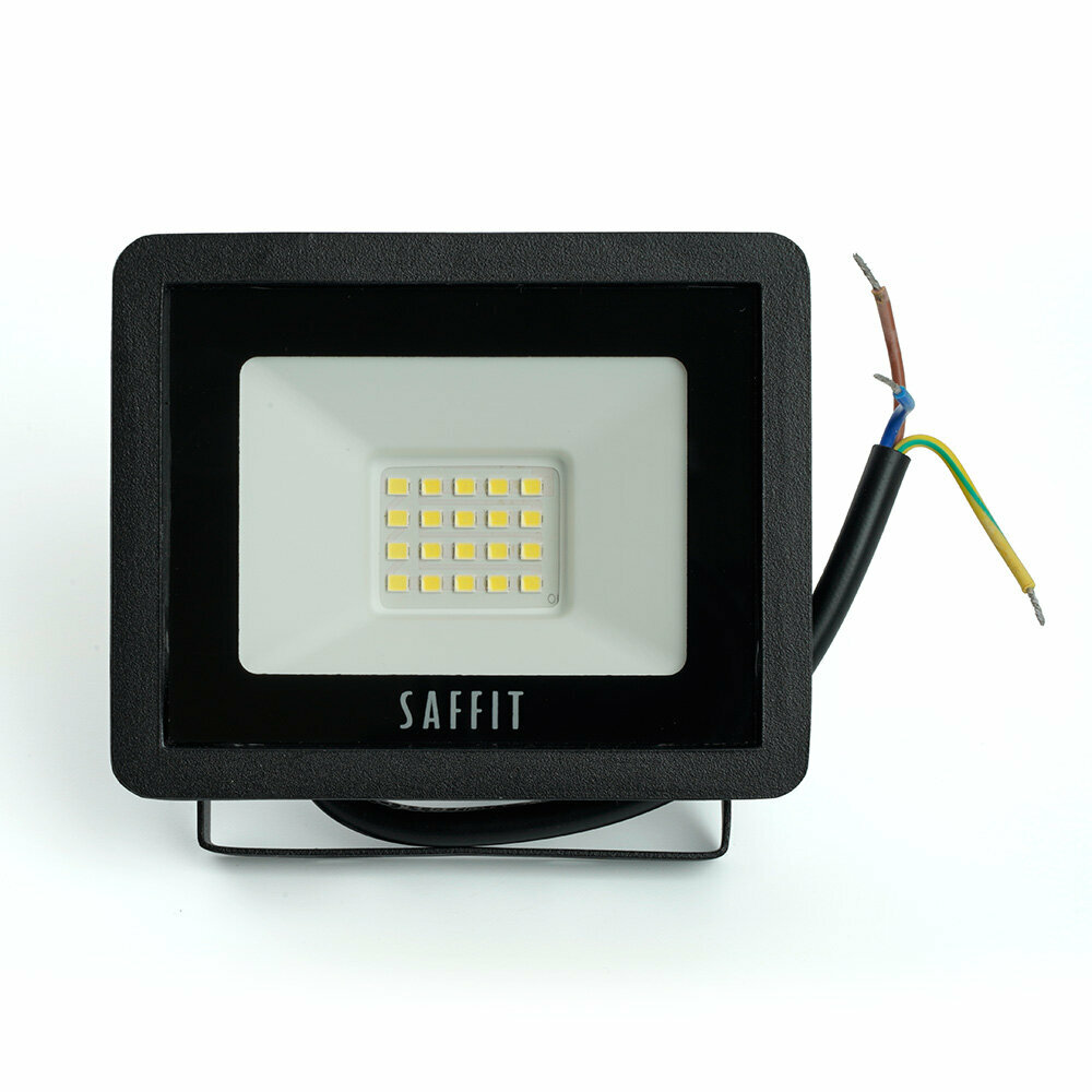 Светодиодный прожектор SAFFIT SFL90-20 2835SMD, 20W 6400K AC220V/50Hz IP65, черный в компактном корпусе 55064 - фотография № 6