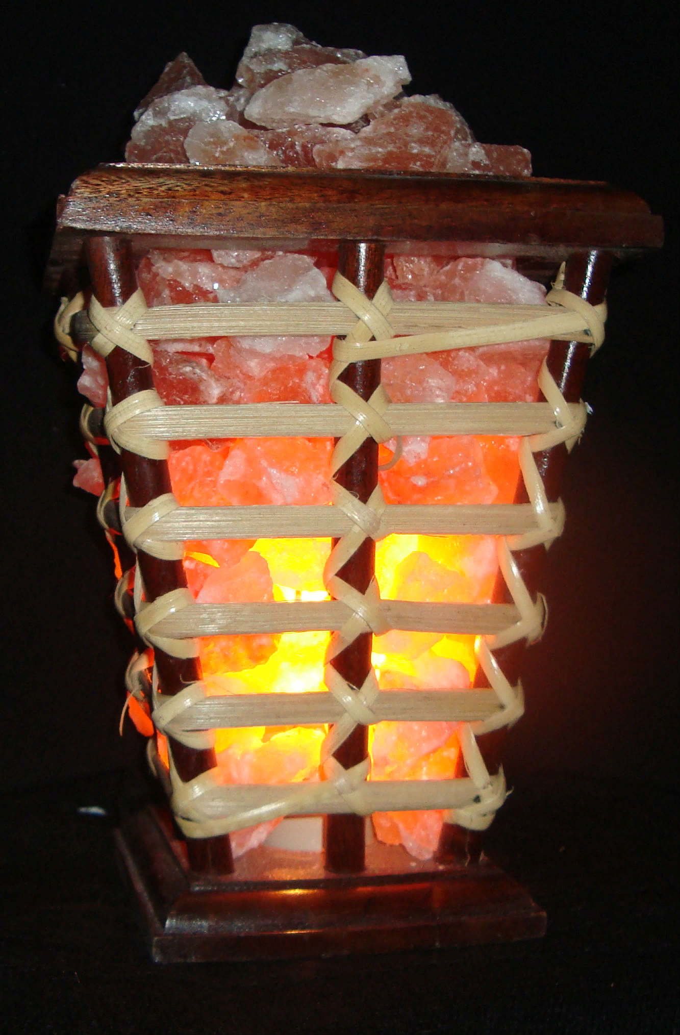 Солевая лампа ваза 789 из дерева с камнями 5 кг - фотография № 4
