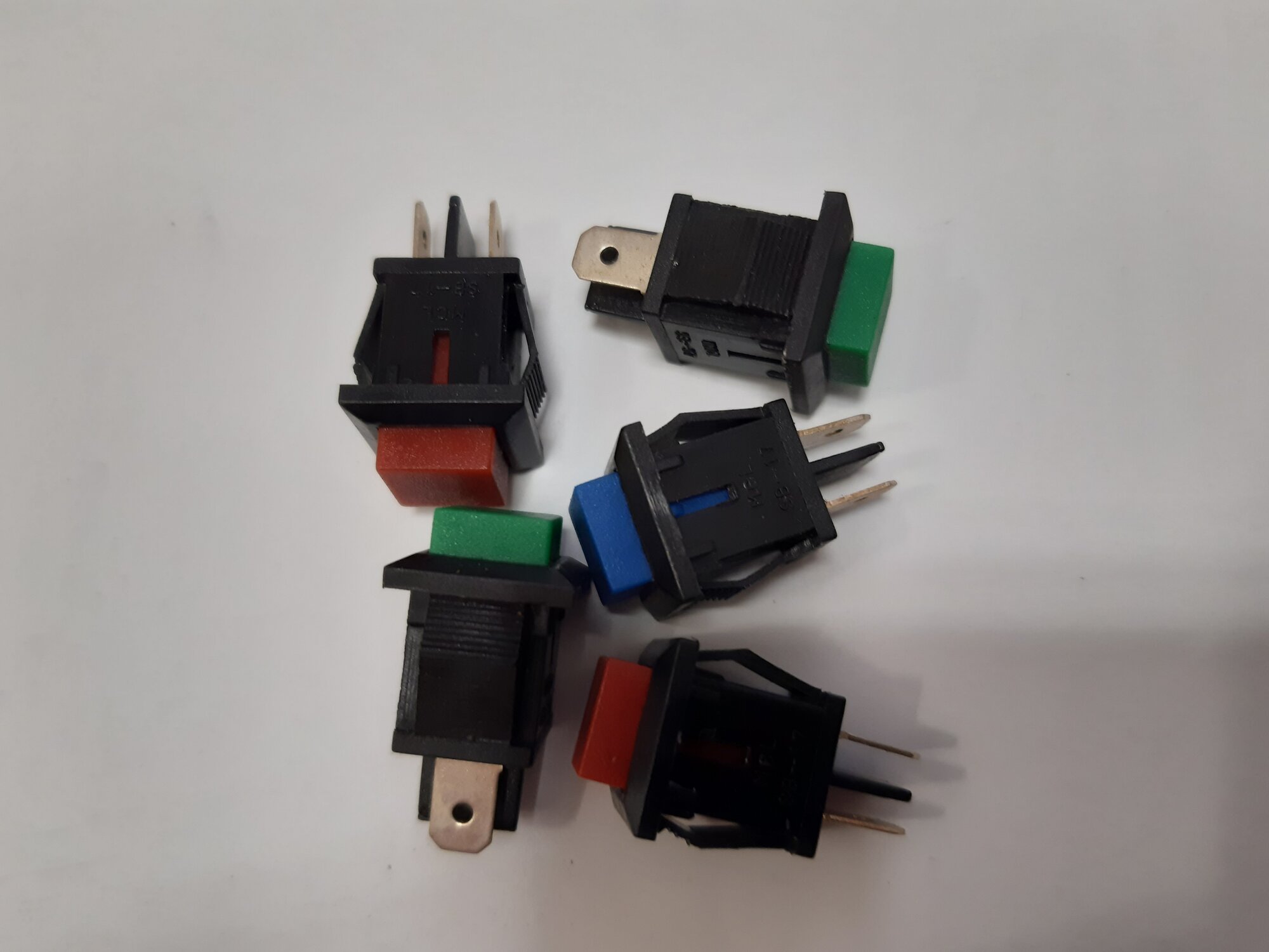 Кнопочный переключатель МКР-2511 без фиксации (комплект 10 штук)