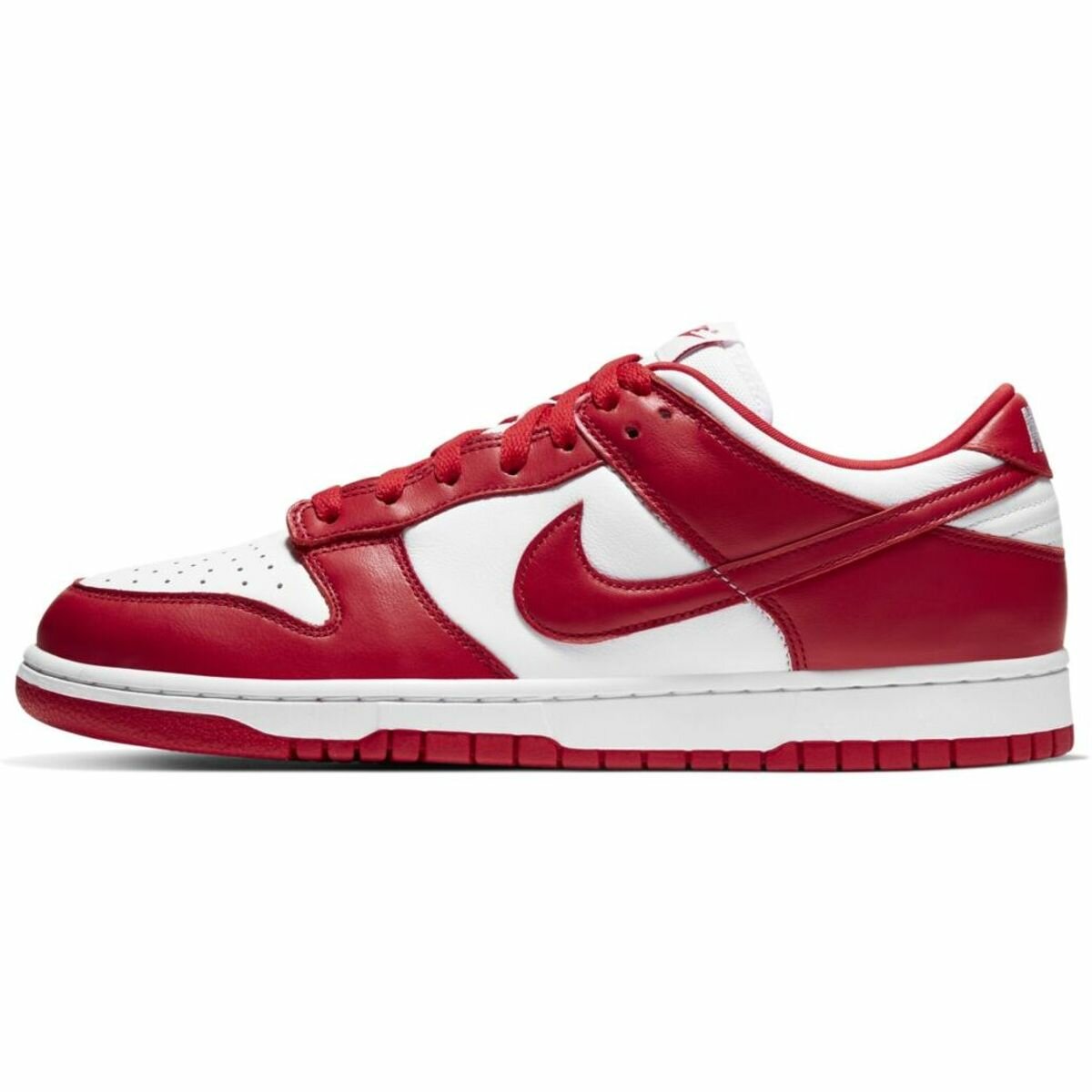Кроссовки NIKE Dunk Low 'White and University Red', полнота F, размер 10,5 US, белый-красный
