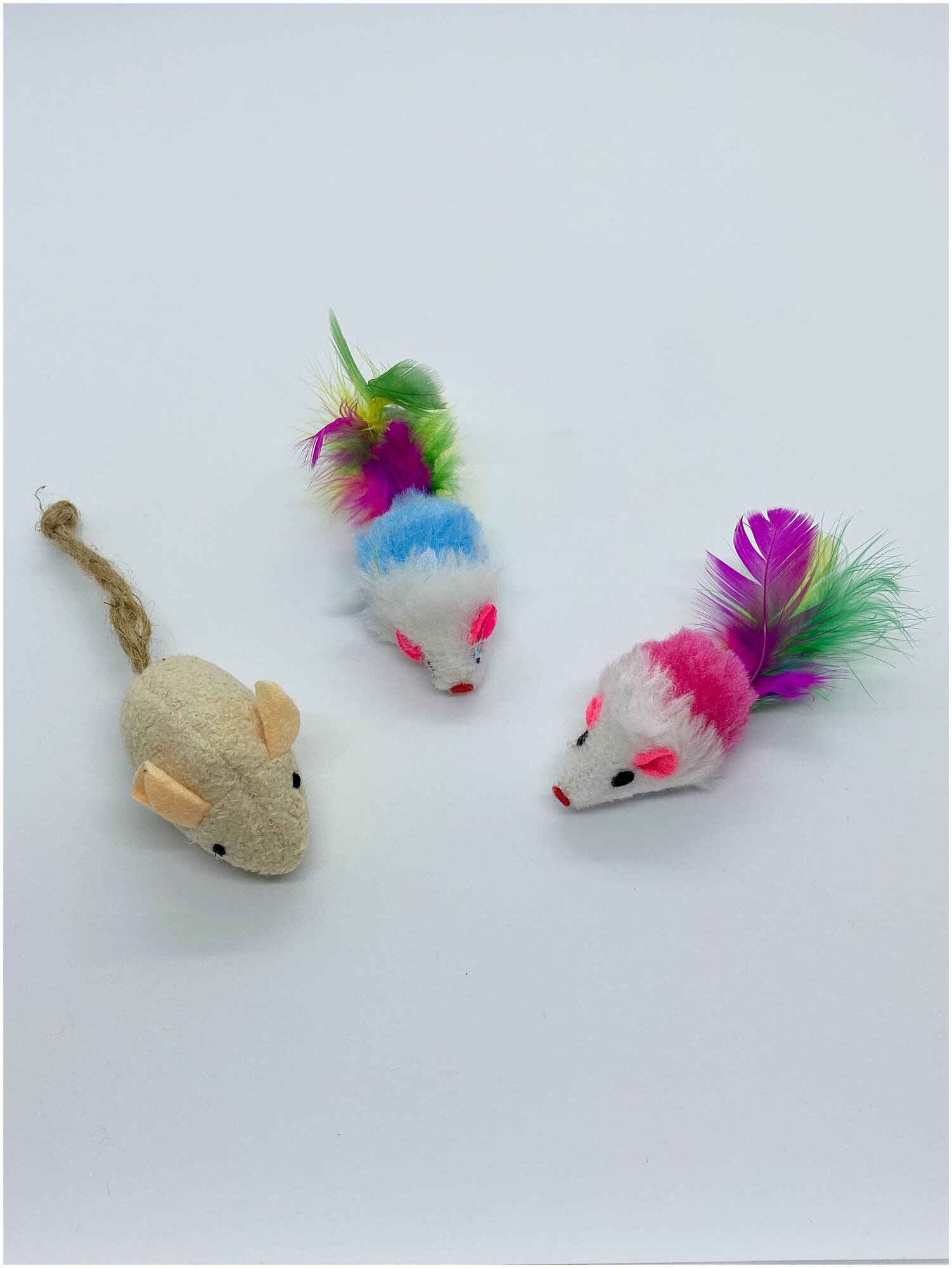 Набор игрушек для кошек, разноцветные мыши погремушки с кошачьей мятой (3 штуки в наборе) - фотография № 6
