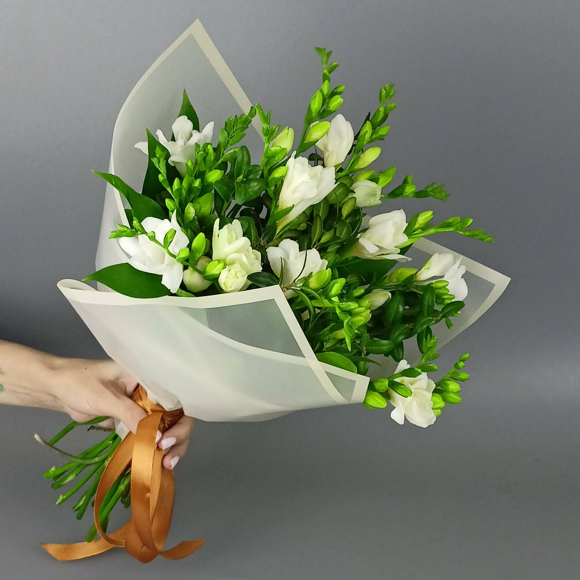 15 ароматных белых фрезий