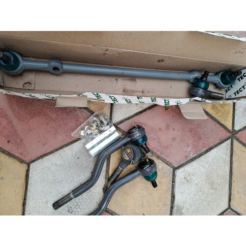 Трапеция рулевая Москвич 412-2140 с Волговским пальцем кт