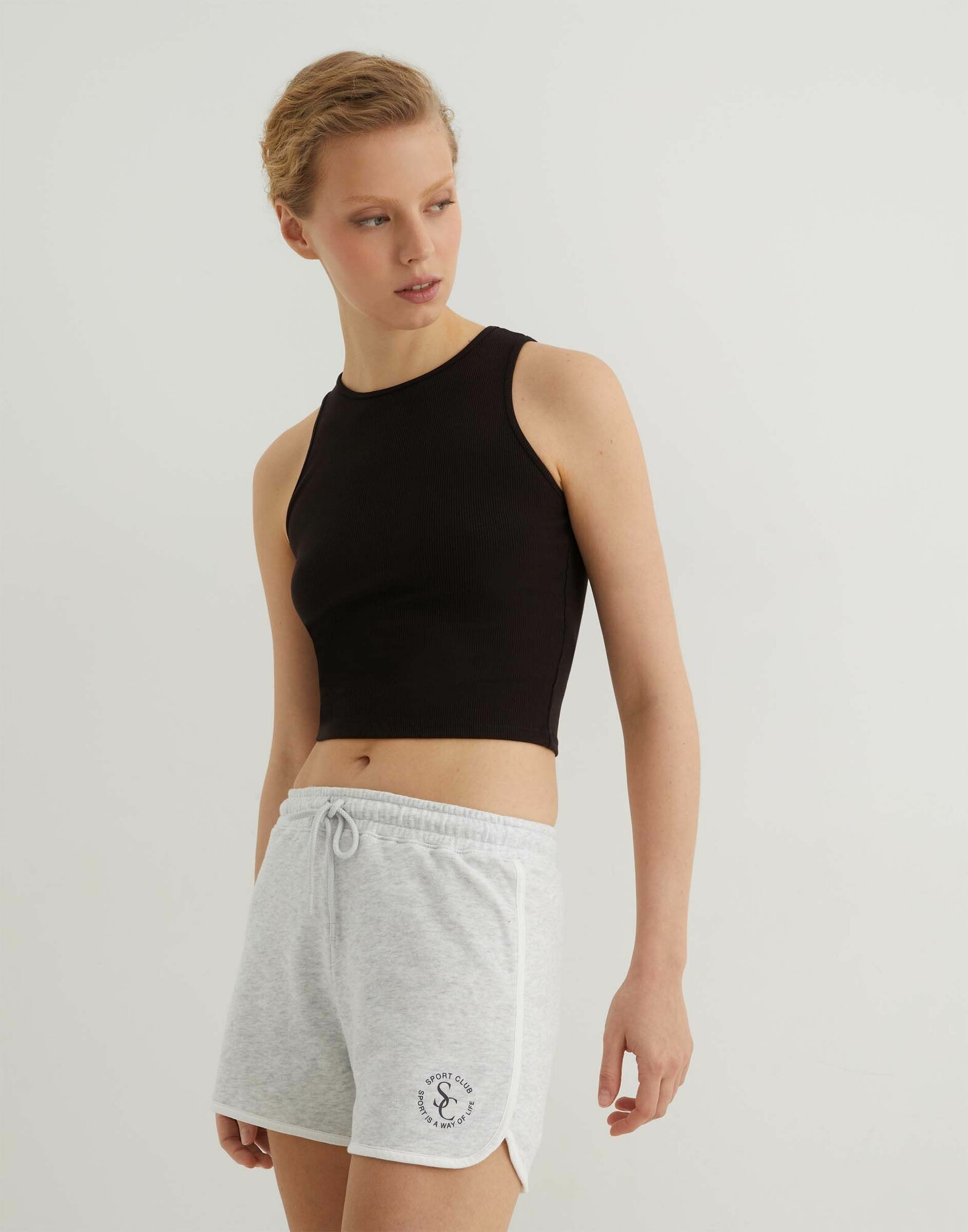 Шорты спортивные