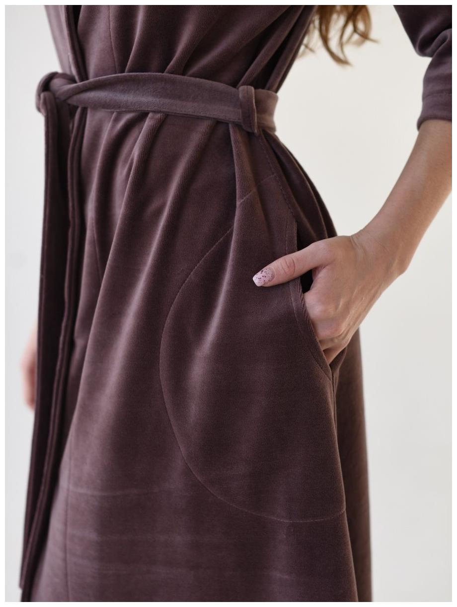 Женский халат на пуговицах с карманами, велюровый 80% хлопок. Размер 56, шоколад - фотография № 4