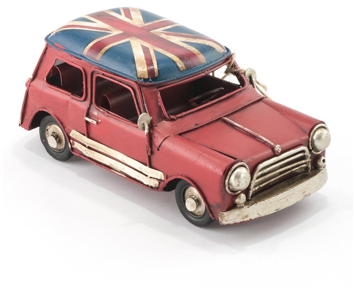 фото Винтажная модель ретро автомобиль красный, британский флаг на крыше.