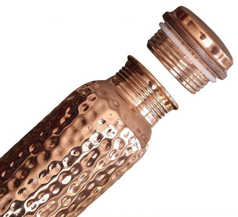 фото Медная бутылка кованая с мелким рельефом Copper bottle с герметичной винтовой пробкой Для настаивания медной воды