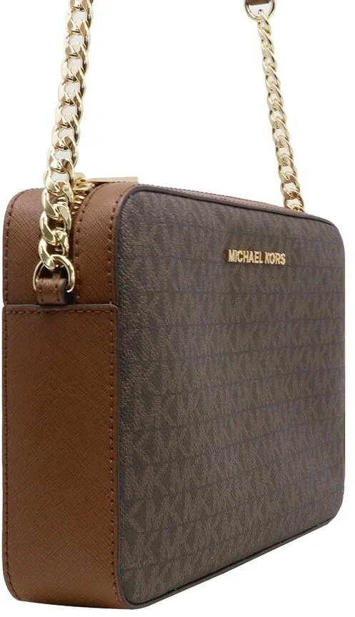 Сумка кросс-боди MICHAEL KORS Сумка женская прямоугольная с логотипом коричневая золотая фурнитура без цепи Michael Kors Outlet Jet Set Item Brown Gold No chain 35F8GTTC3B, фактура перфорированная, зернистая, рельефная, матовая, коричневый — фото 1