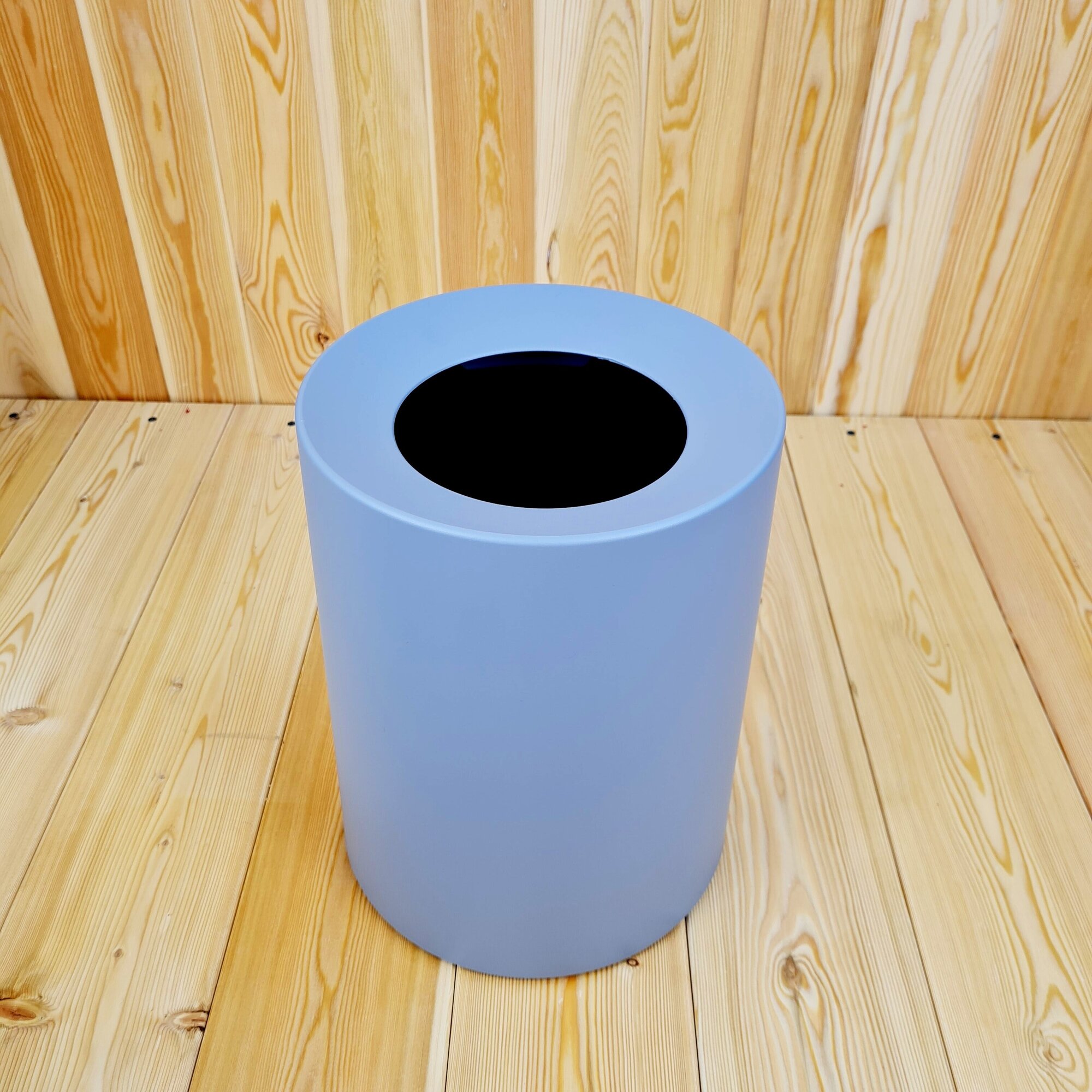 Корзина для бумаг "Sтилъ", с удобной урной внутри и скрытым размещением мусорного мешка. Цвет: Серый