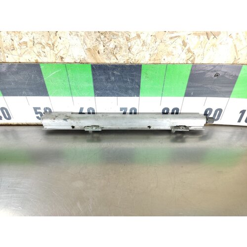 Рейка топливная рампа VAZ 2110 21121144010