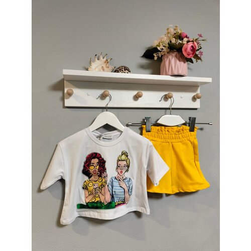Комплект одежды , футболка и шорты, повседневный стиль, размер 4-5 лет, желтый, белый