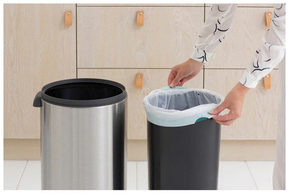 Бак мусорный 30л белый Brabantia touch bin 115141 - фото №6