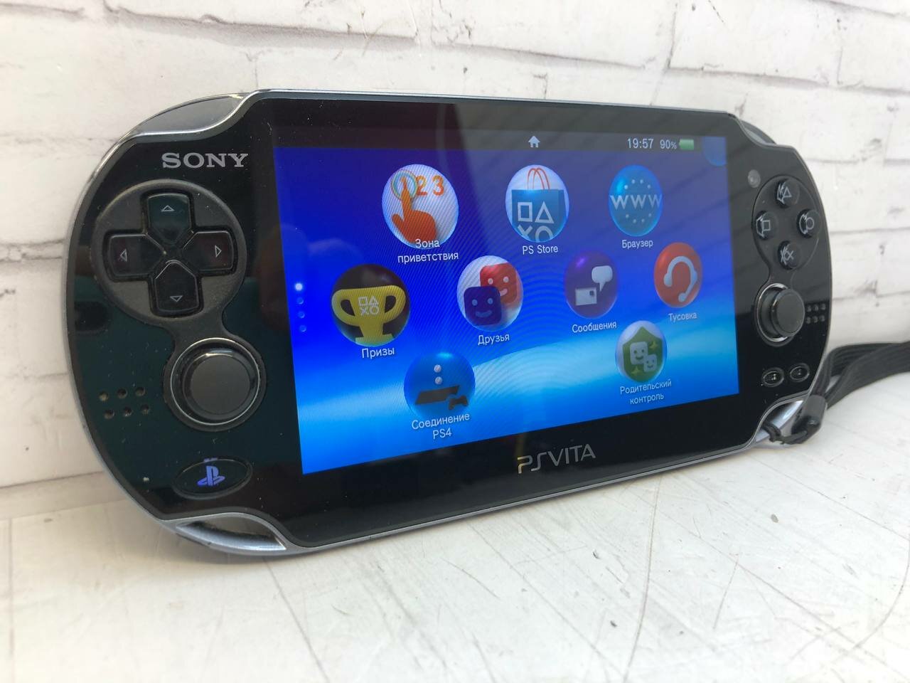 Уценка! Игровая приставка Sony PlayStation Vita Fat (Wi-Fi), без игр, черный (В коробке)