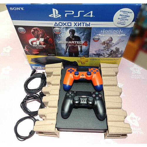 Игровая приставка Sony PlayStation 4 Slim 500GB чёрная 2 геймпада 3821900₽